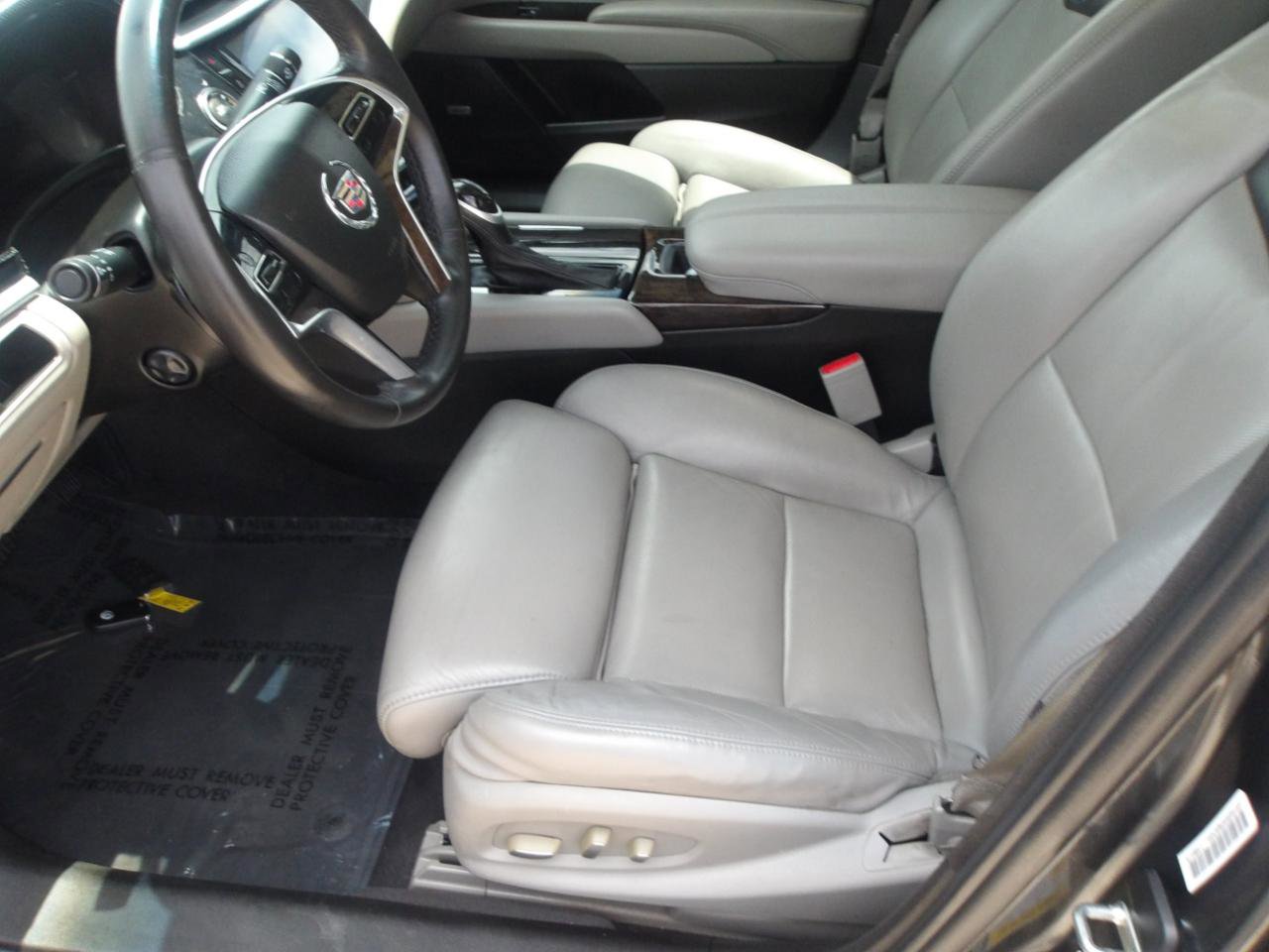 Used 2013 Cadillac XTS Luxury w/ Driver Awareness Package FWD image 19