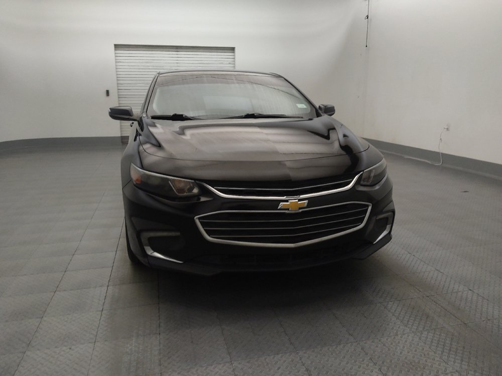 Used 2017 Chevrolet Malibu LT w/ Leather Package FWD image 14