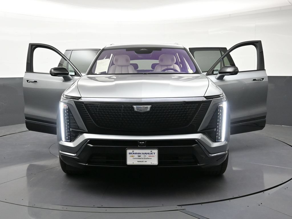 Used 2026 Cadillac Vistiq Luxury AWD/4WD image 39