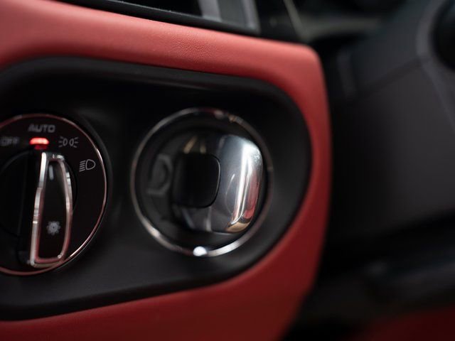 New 2026 Porsche Macan Turbo image 28