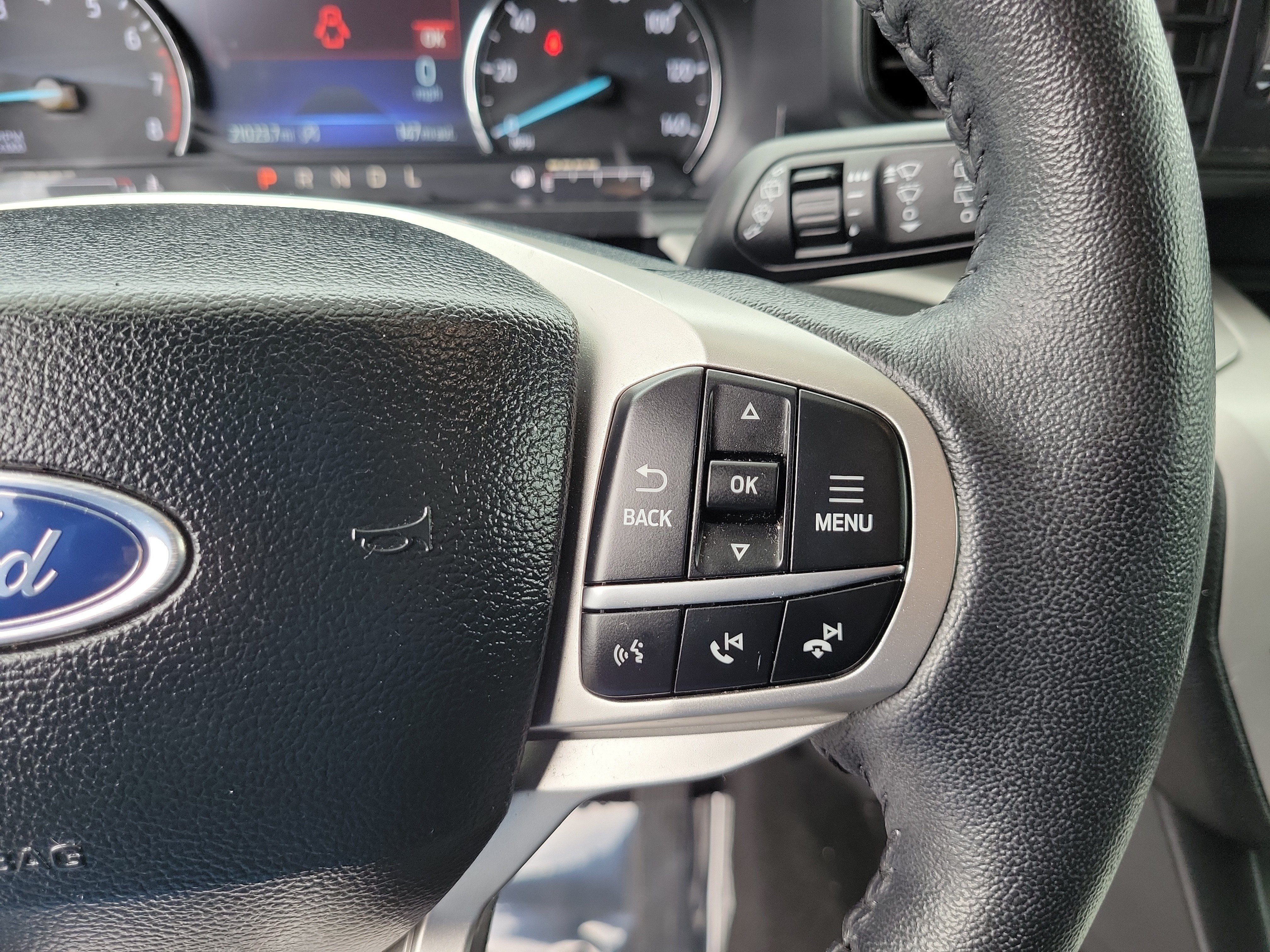 Certified 2024 Ford Explorer XLT RWD image 23