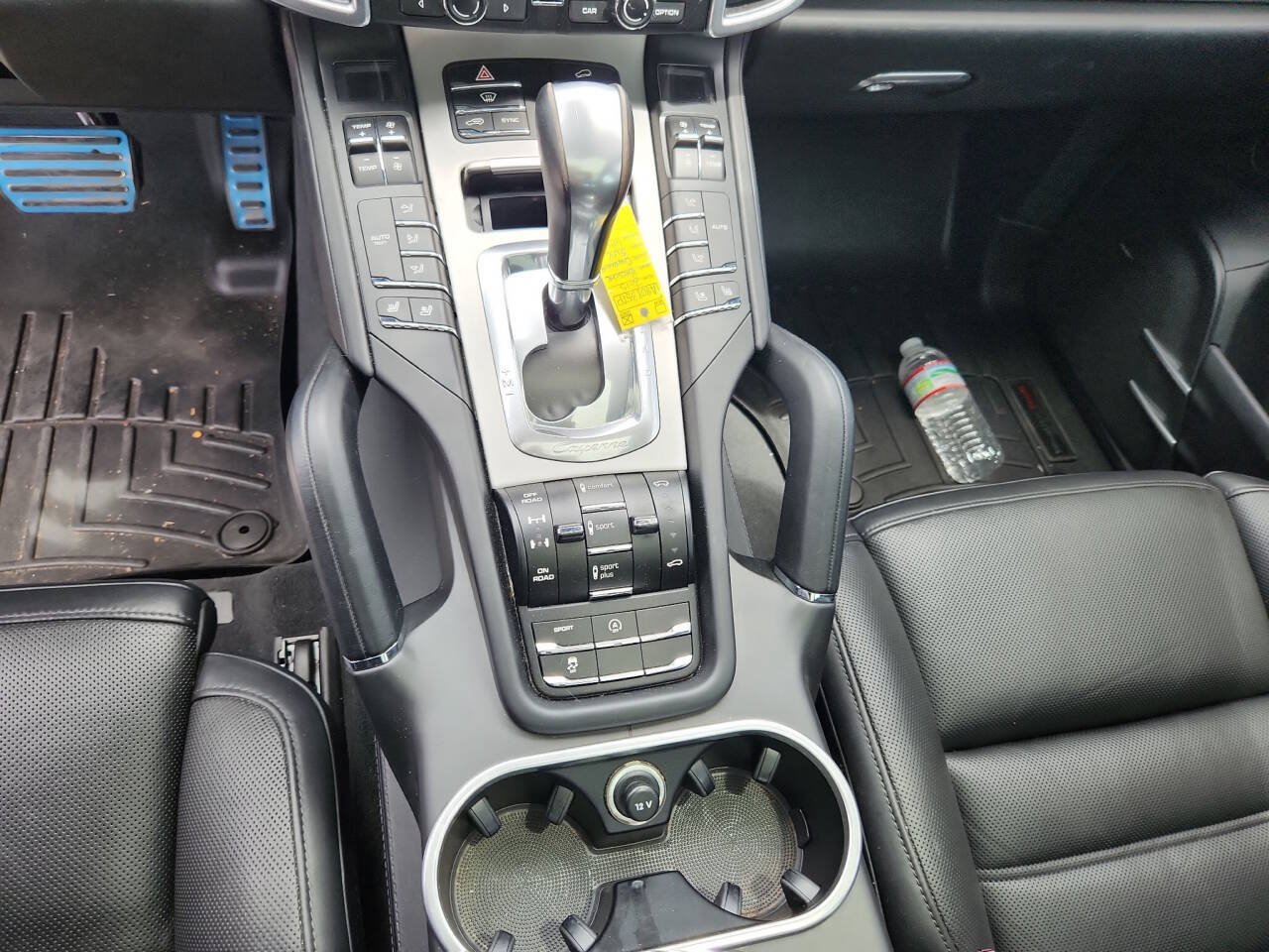 Used 2015 Porsche Cayenne Turbo AWD/4WD image 11