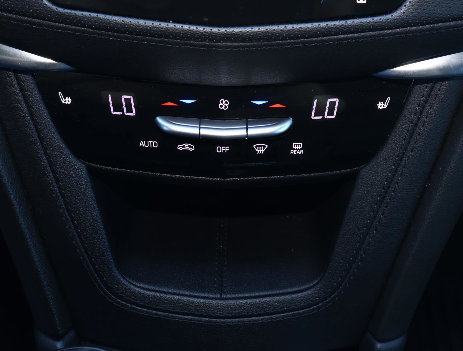 Certified 2025 Cadillac XT5 Luxury w/ LPO, Floor Liner Package FWD image 28