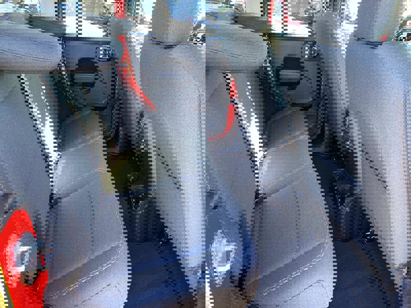 Certified 2025 Jeep Wrangler Sport S image 19