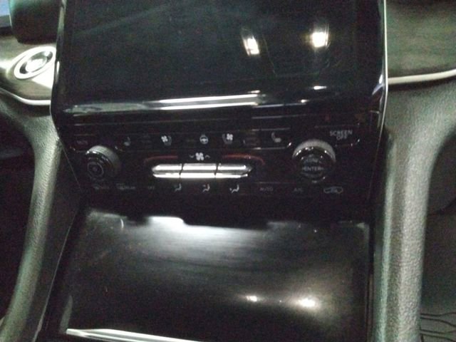 Used 2023 Jeep Grand Cherokee Limited w/ Luxury Tech Group II AWD/4WD image 31