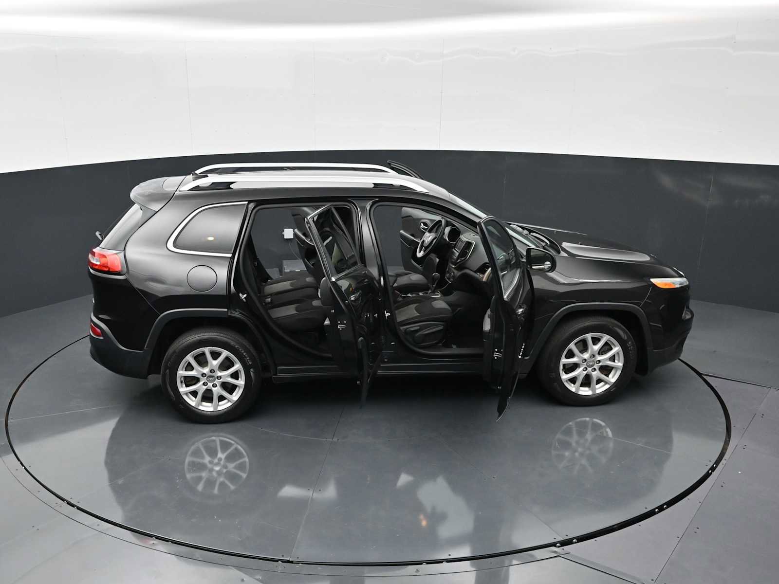 Used 2014 Jeep Cherokee Latitude image 27