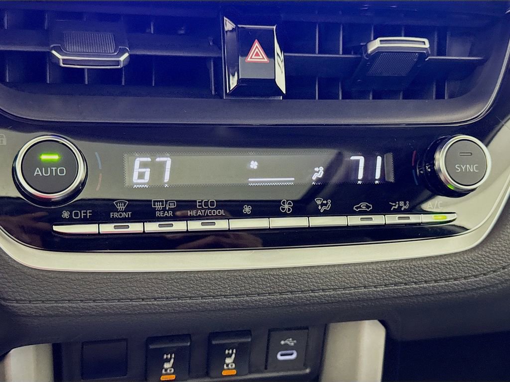 Certified 2025 Toyota Corolla Cross XLE image 14