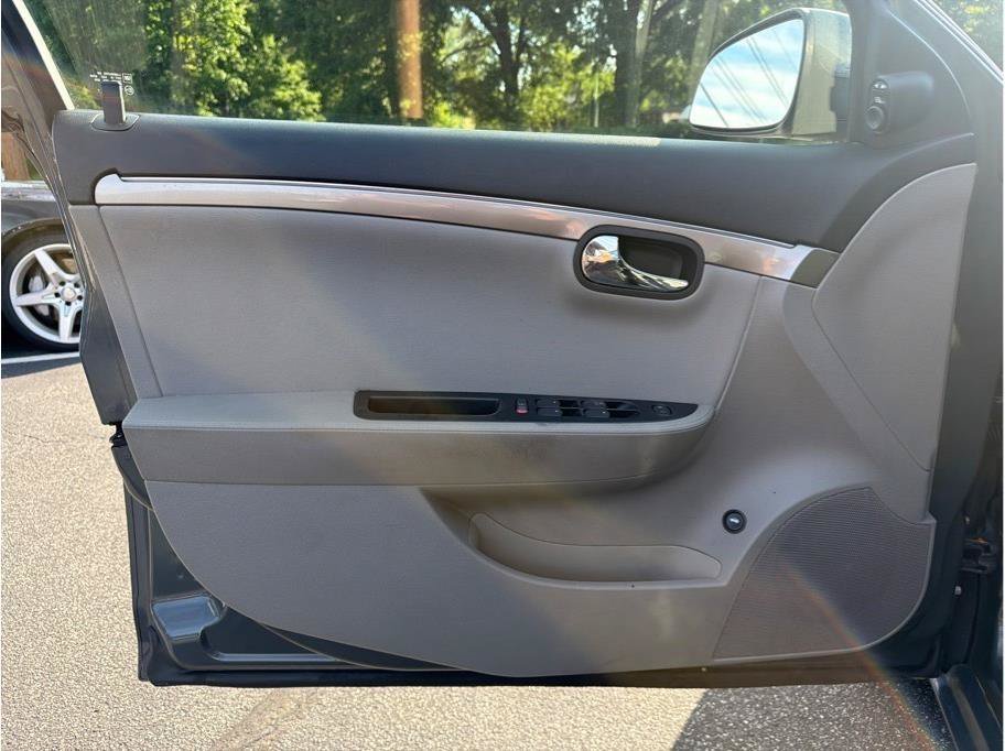 Used 2008 Saturn Aura XE FWD image 8