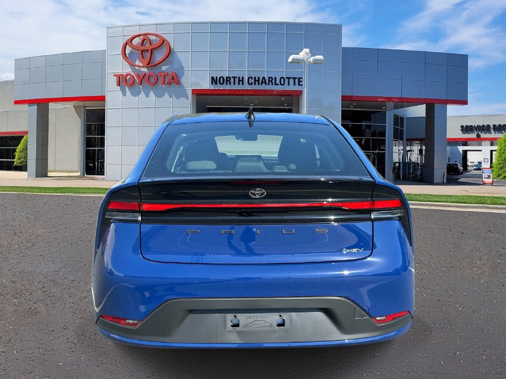 New 2027 Toyota Prius LE FWD image 6