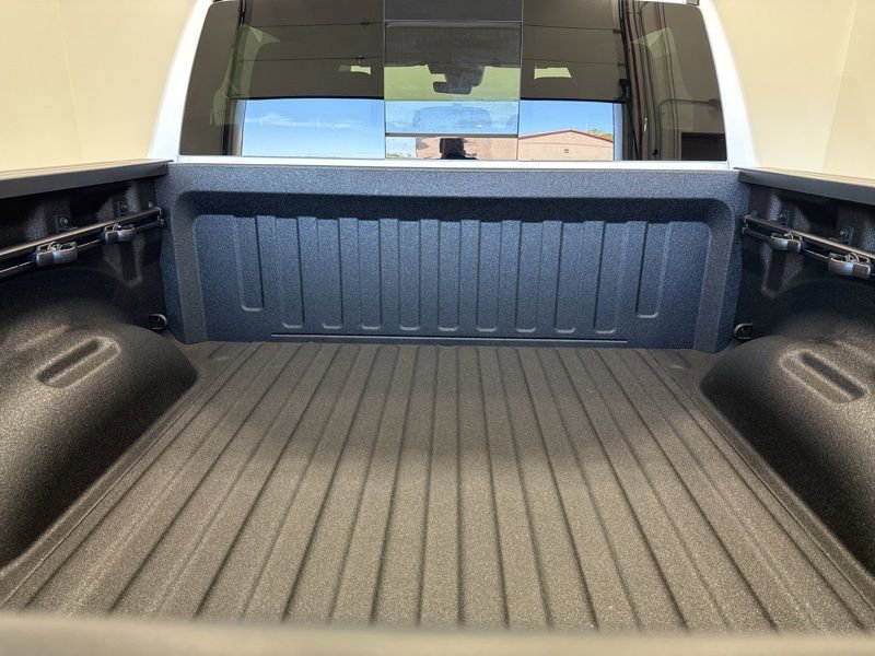 New 2026 RAM 1500 Express AWD/4WD image 5