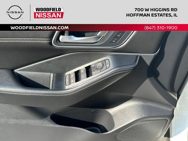 Certified 2023 Nissan Rogue Platinum w/ Platinum Premium Package AWD/4WD image 19