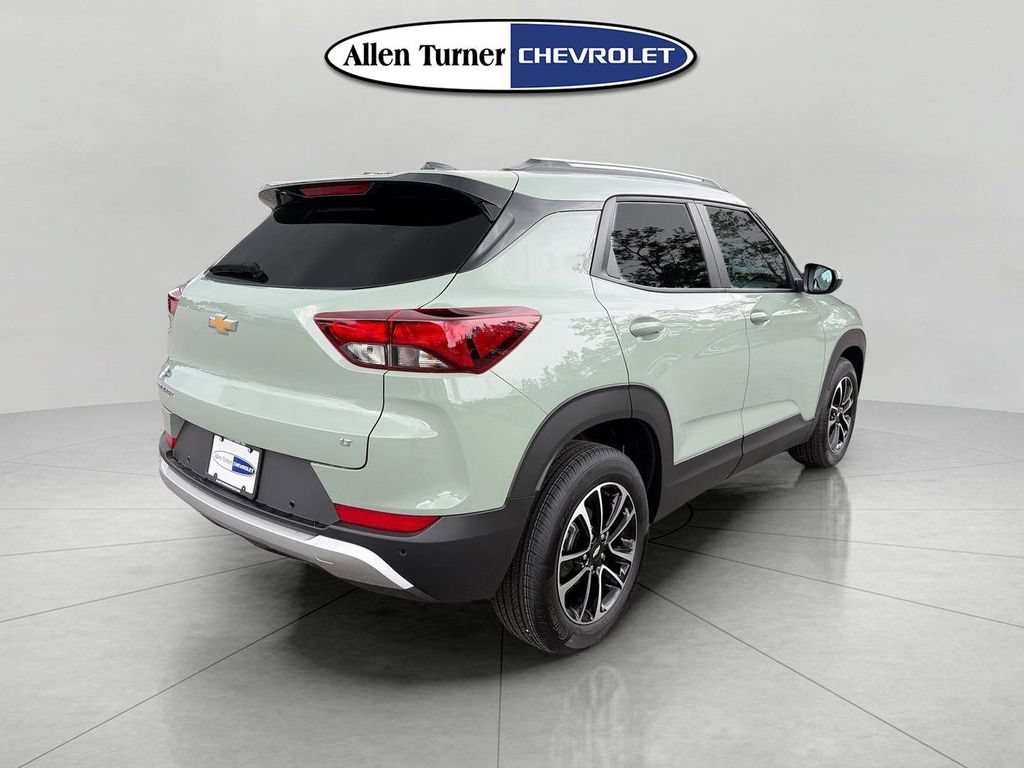 New 2026 Chevrolet TrailBlazer LT w/ LT Cold Weather Package FWD image 4