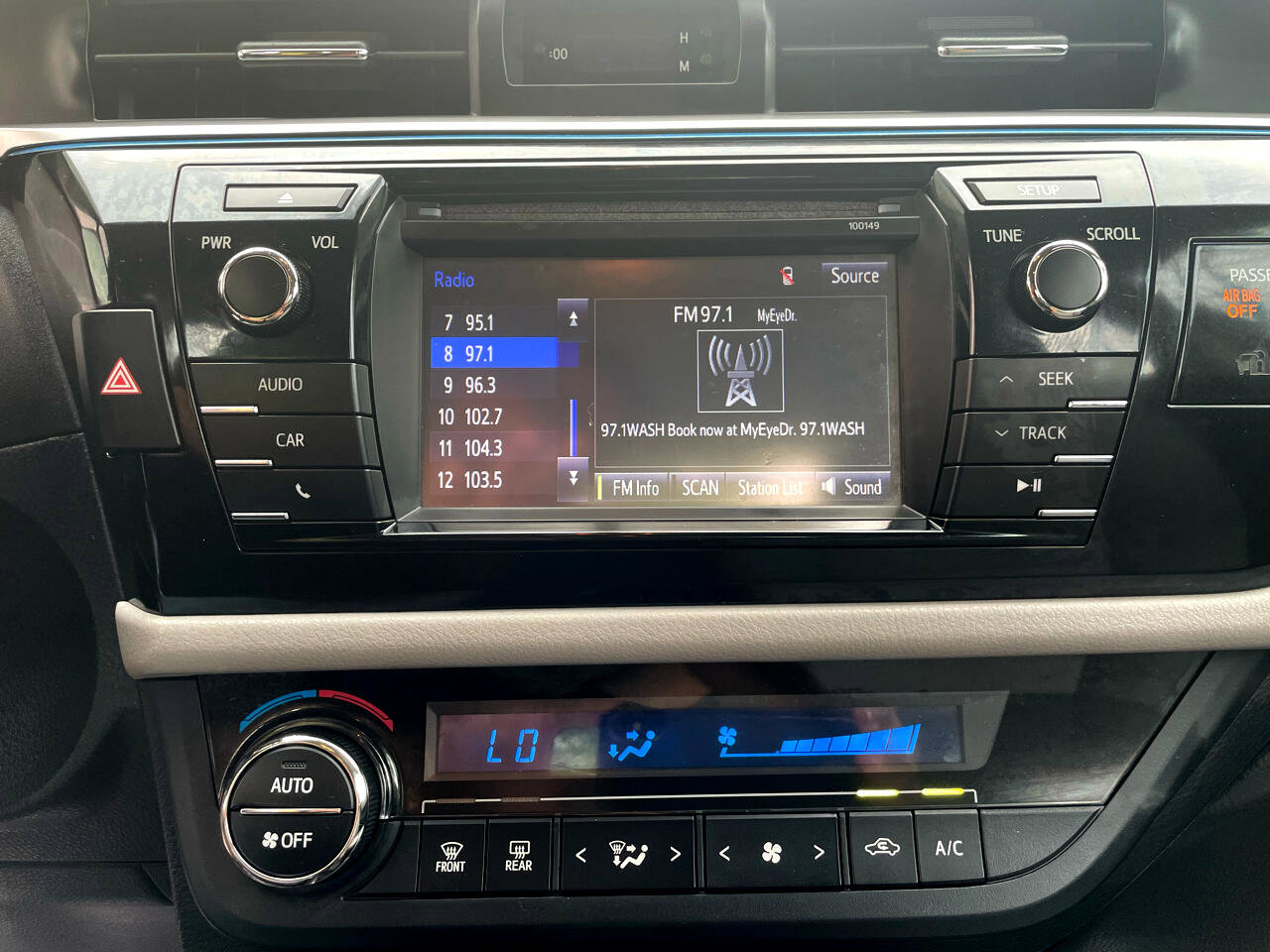 Used 2014 Toyota Corolla LE Premium image 22