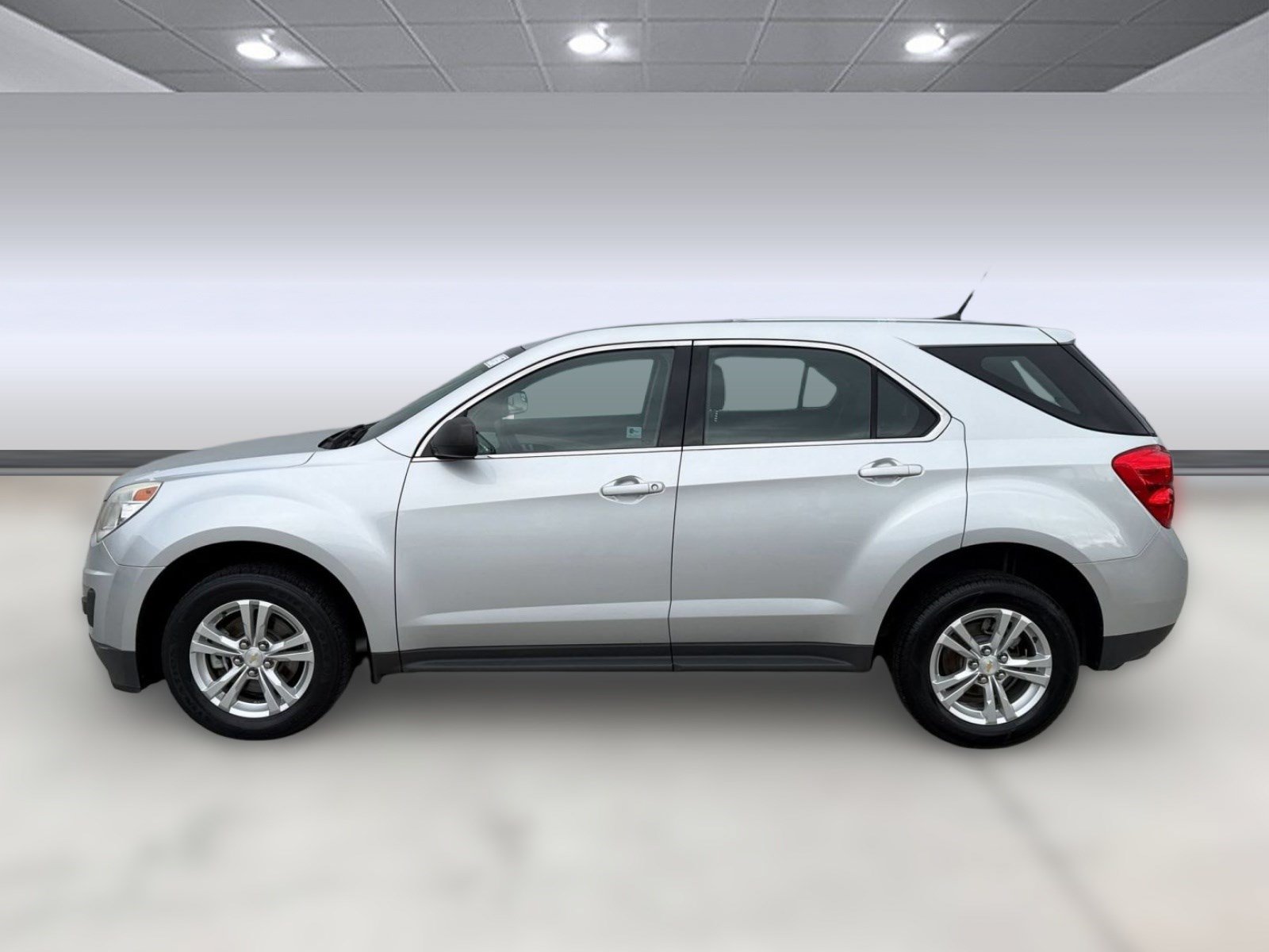 Used 2012 Chevrolet Equinox LS FWD image 2