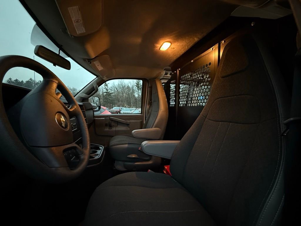Used 2024 Chevrolet Express 2500 Work Van w/ Driver Convenience Package image 13