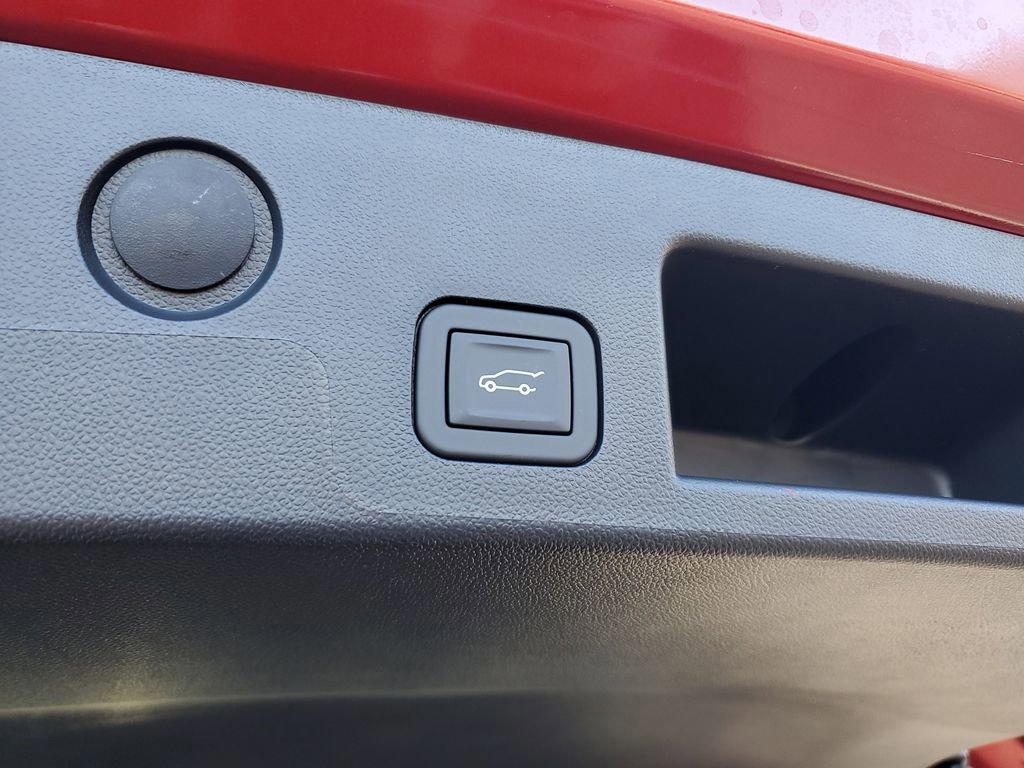 New 2026 GMC Terrain AT4 w/ Convenience Package III image 9