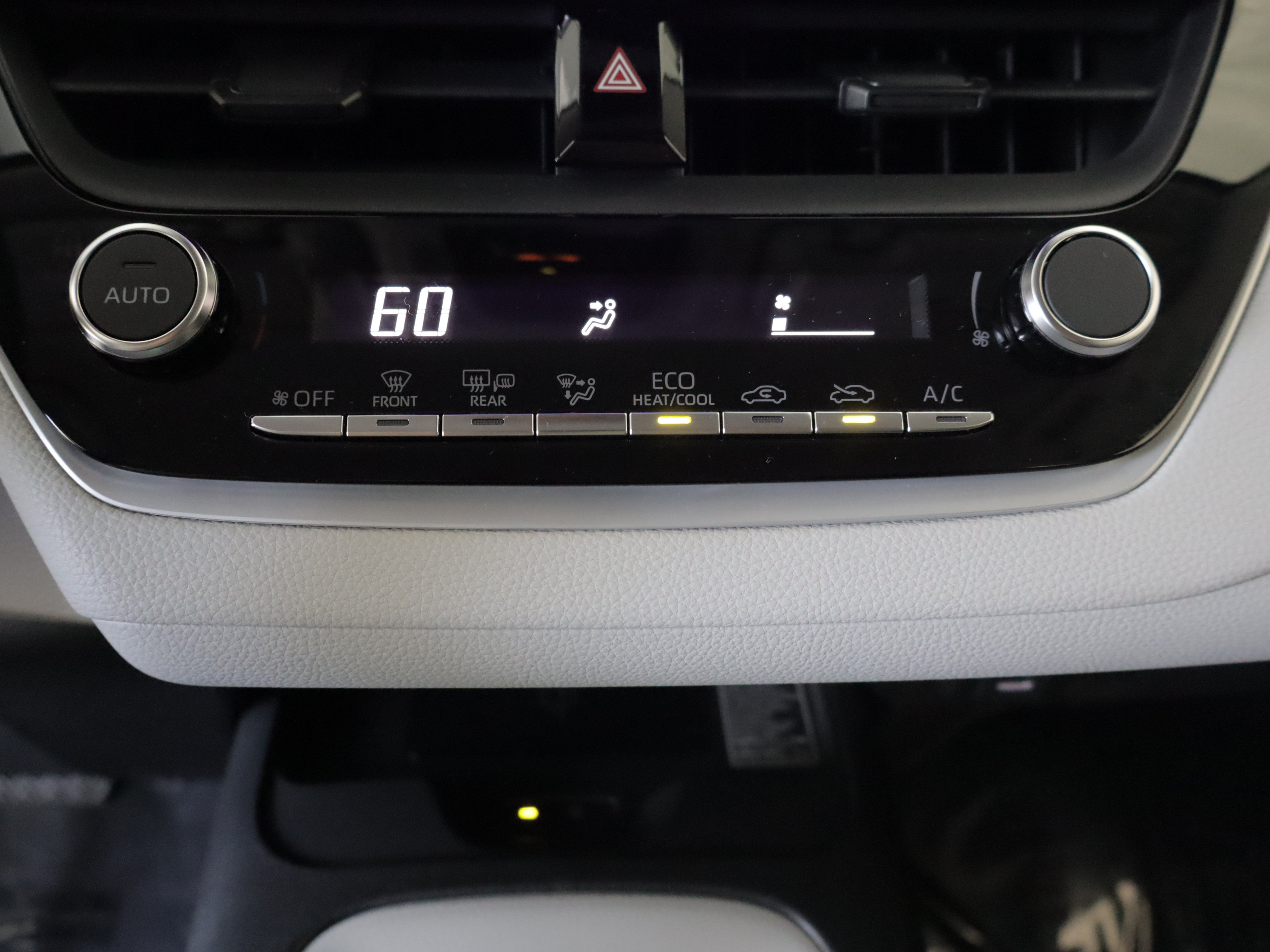Used 2025 Toyota Corolla LE w/ LE Premium Package FWD image 14