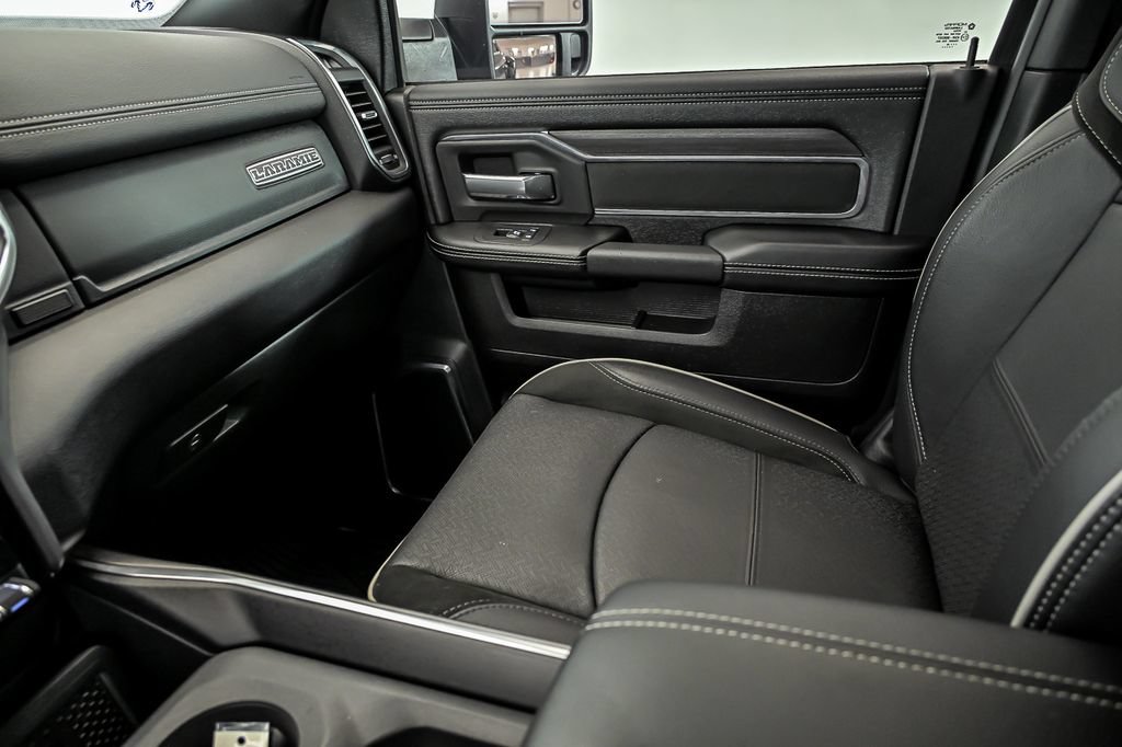 Used 2025 RAM 3500 Laramie AWD/4WD image 26
