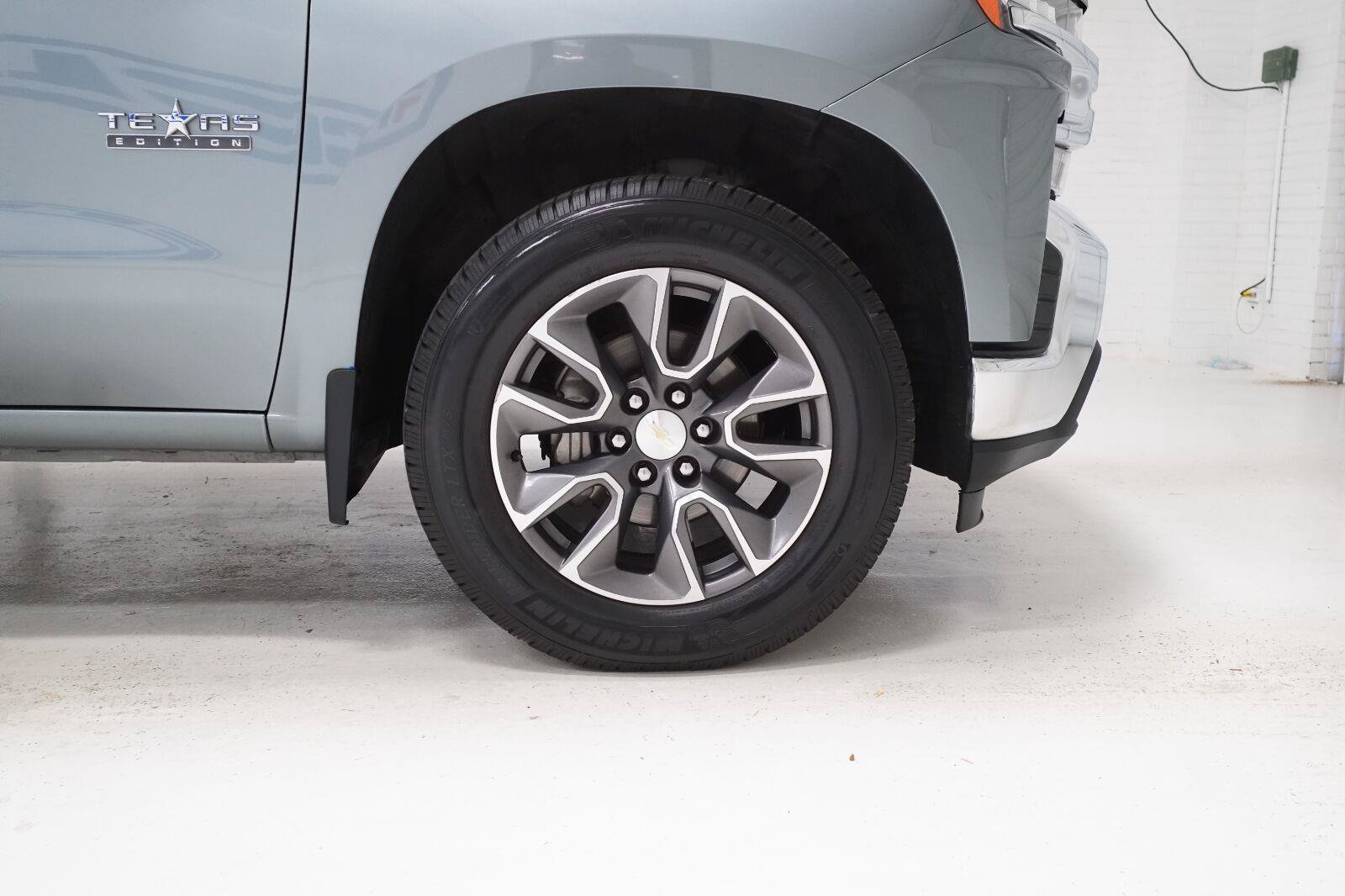 Used 2020 Chevrolet Silverado 1500 LT w/ Texas Edition RWD image 27