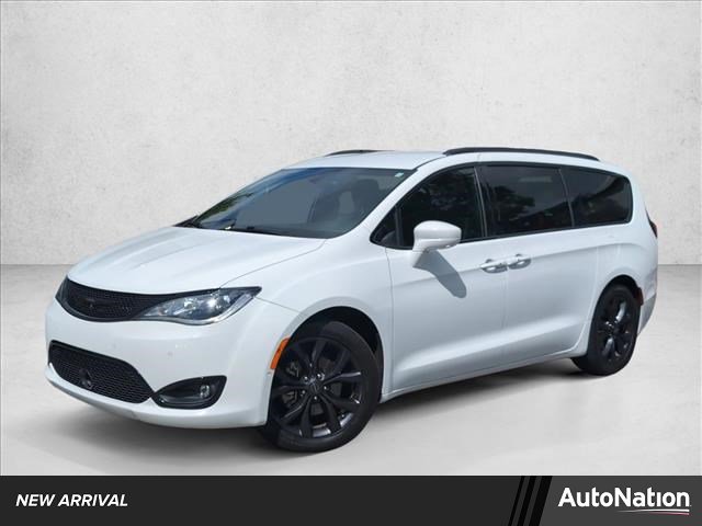 Used 2019 Chrysler Pacifica Touring-L Plus w/ Advanced Safetytec Group FWD image 1