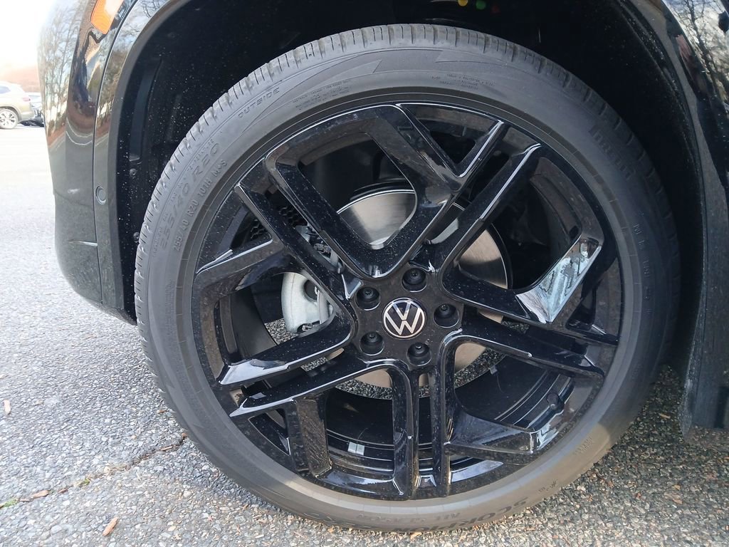 New 2026 Volkswagen Tiguan SE R-Line image 26