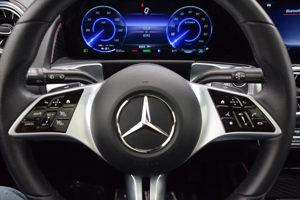 Used 2024 Mercedes-Benz EQB 300 4MATIC image 22