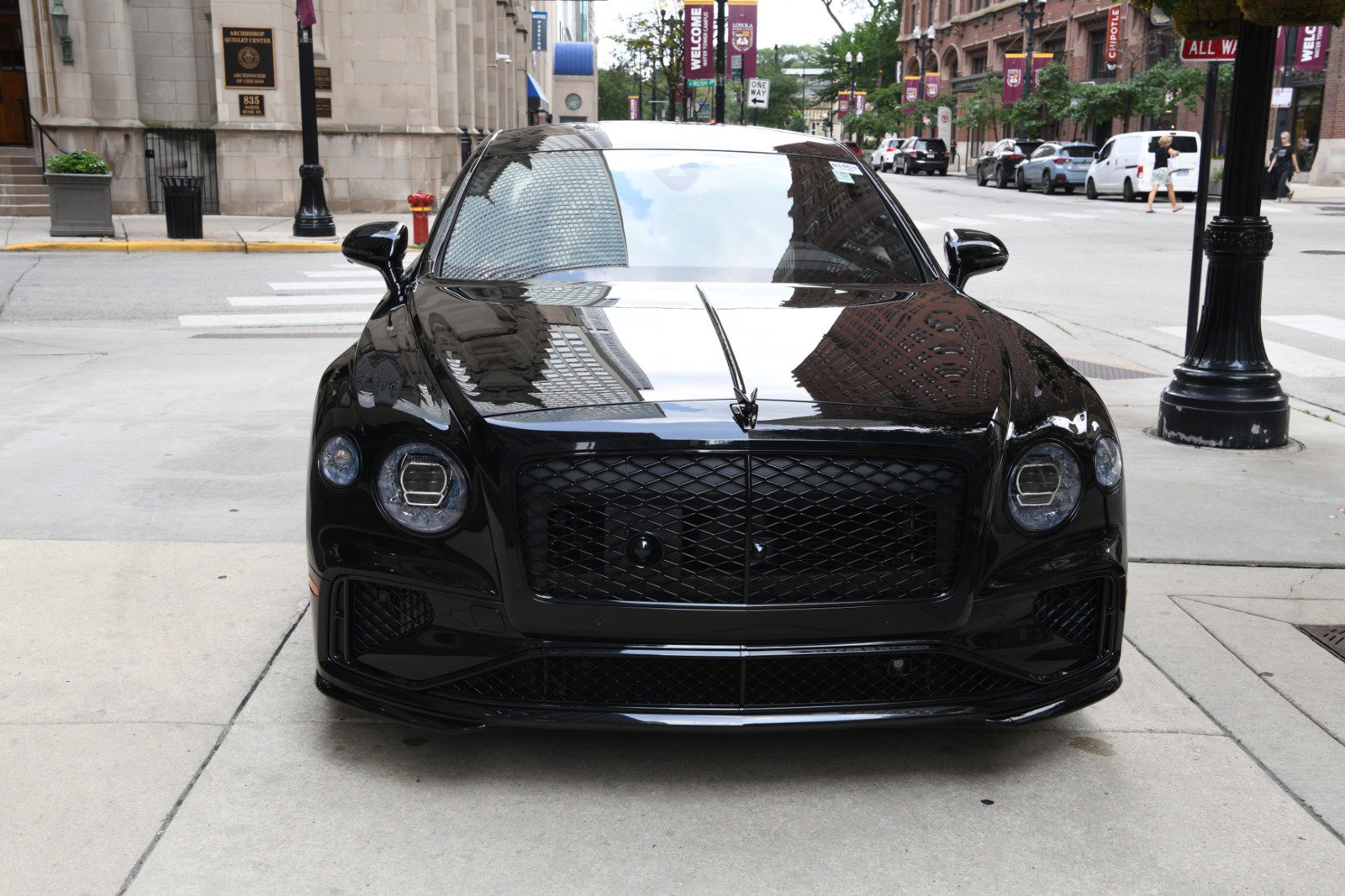 New 2025 Bentley Flying Spur Plug-In Hybrid image 2