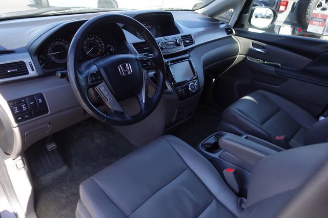 Used 2016 Honda Odyssey Touring Elite image 12