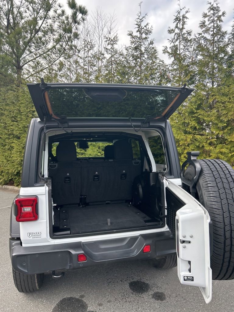 Used 2022 Jeep Wrangler Unlimited Sport image 32