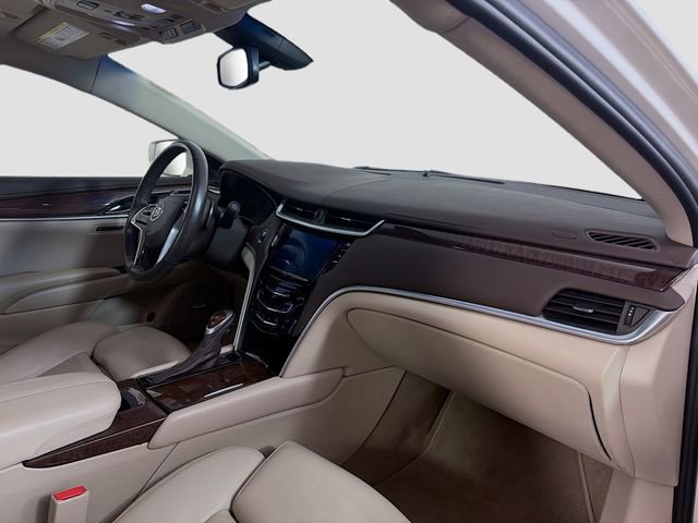 Used 2013 Cadillac XTS Luxury image 31