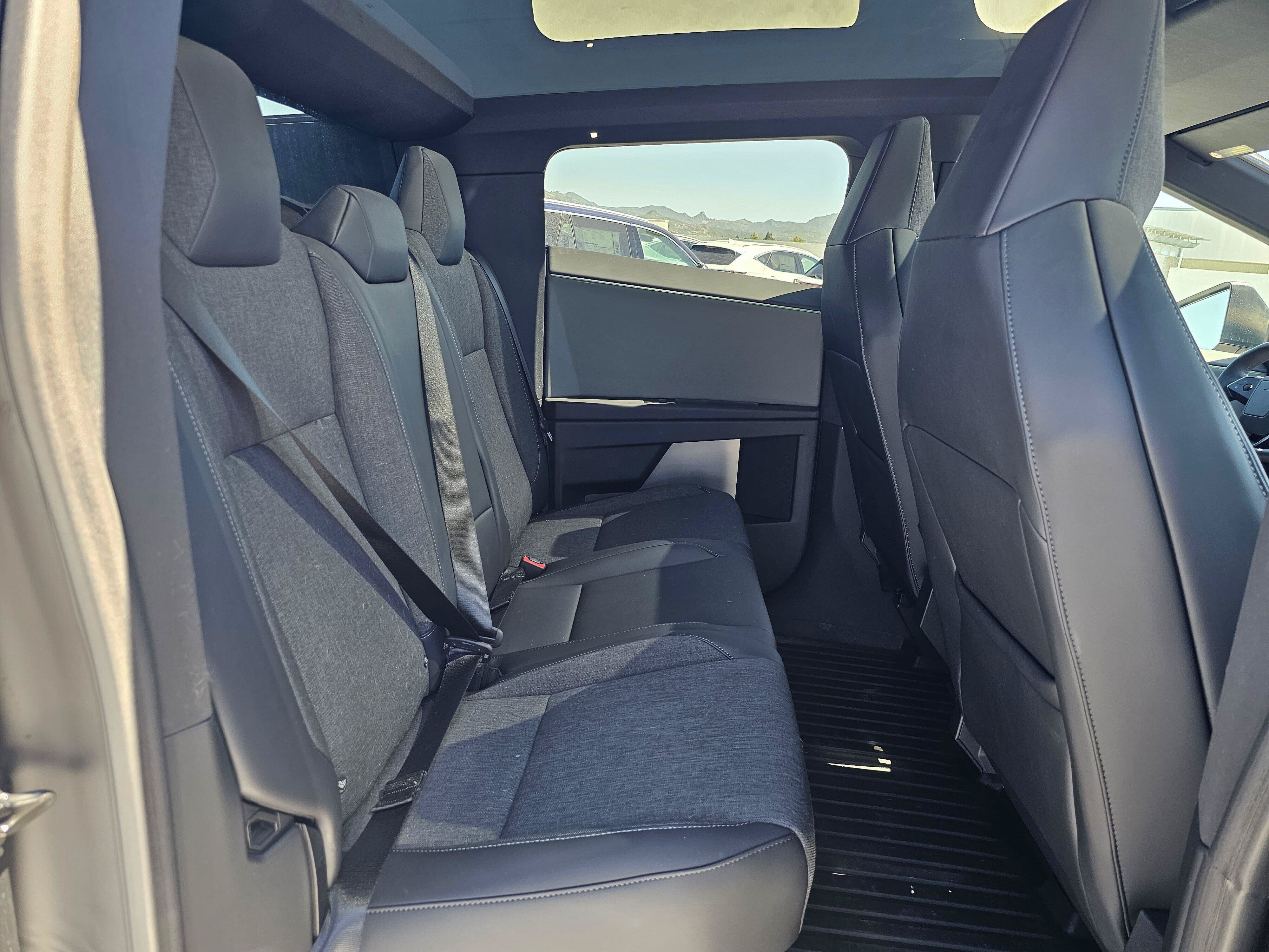 Used 2026 Tesla Cybertruck 2WD Crew Cab image 12