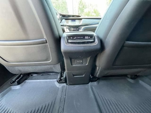 Used 2020 Cadillac XT6 Premium Luxury AWD/4WD image 20