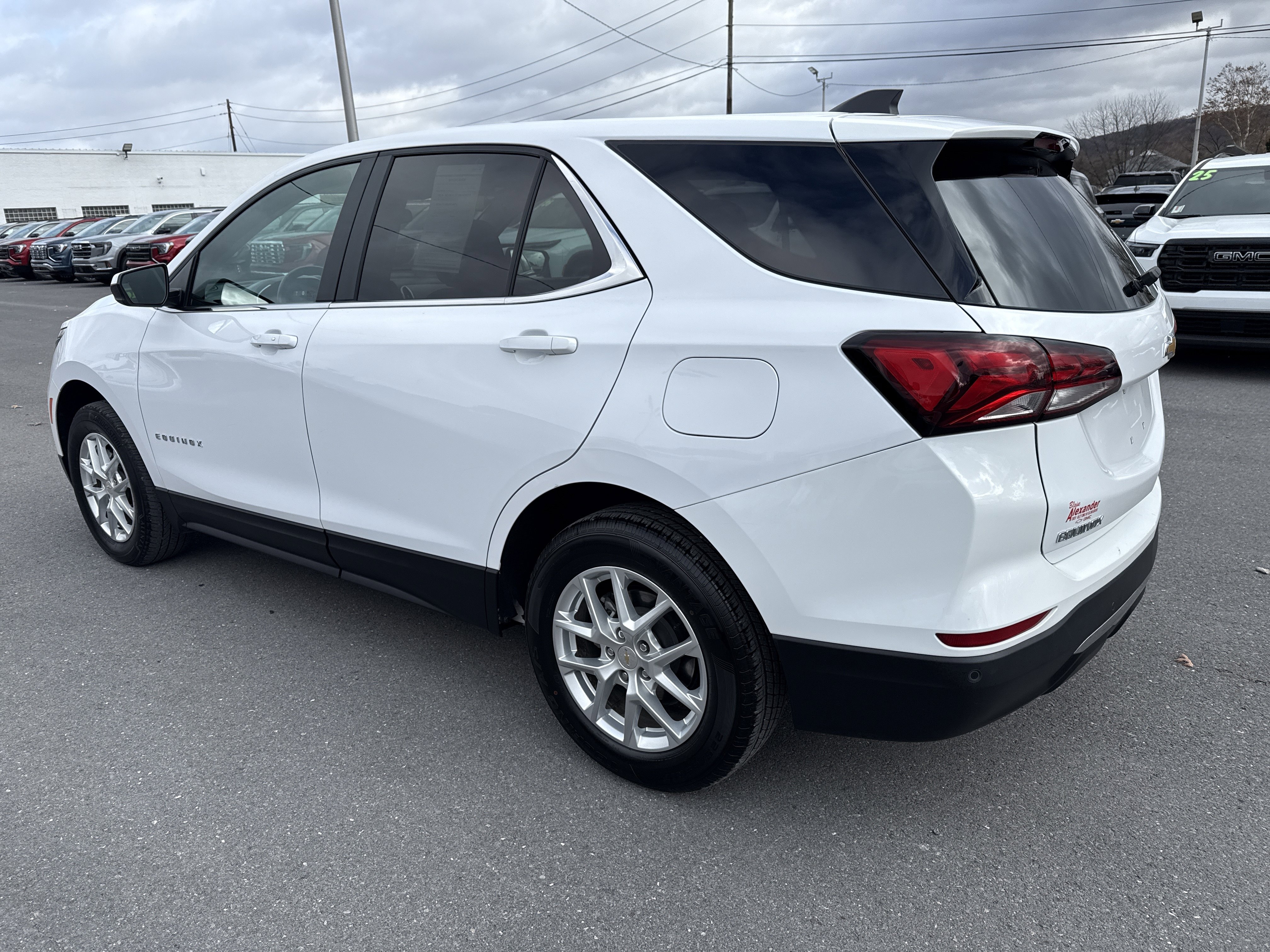 Used 2024 Chevrolet Equinox LT image 6