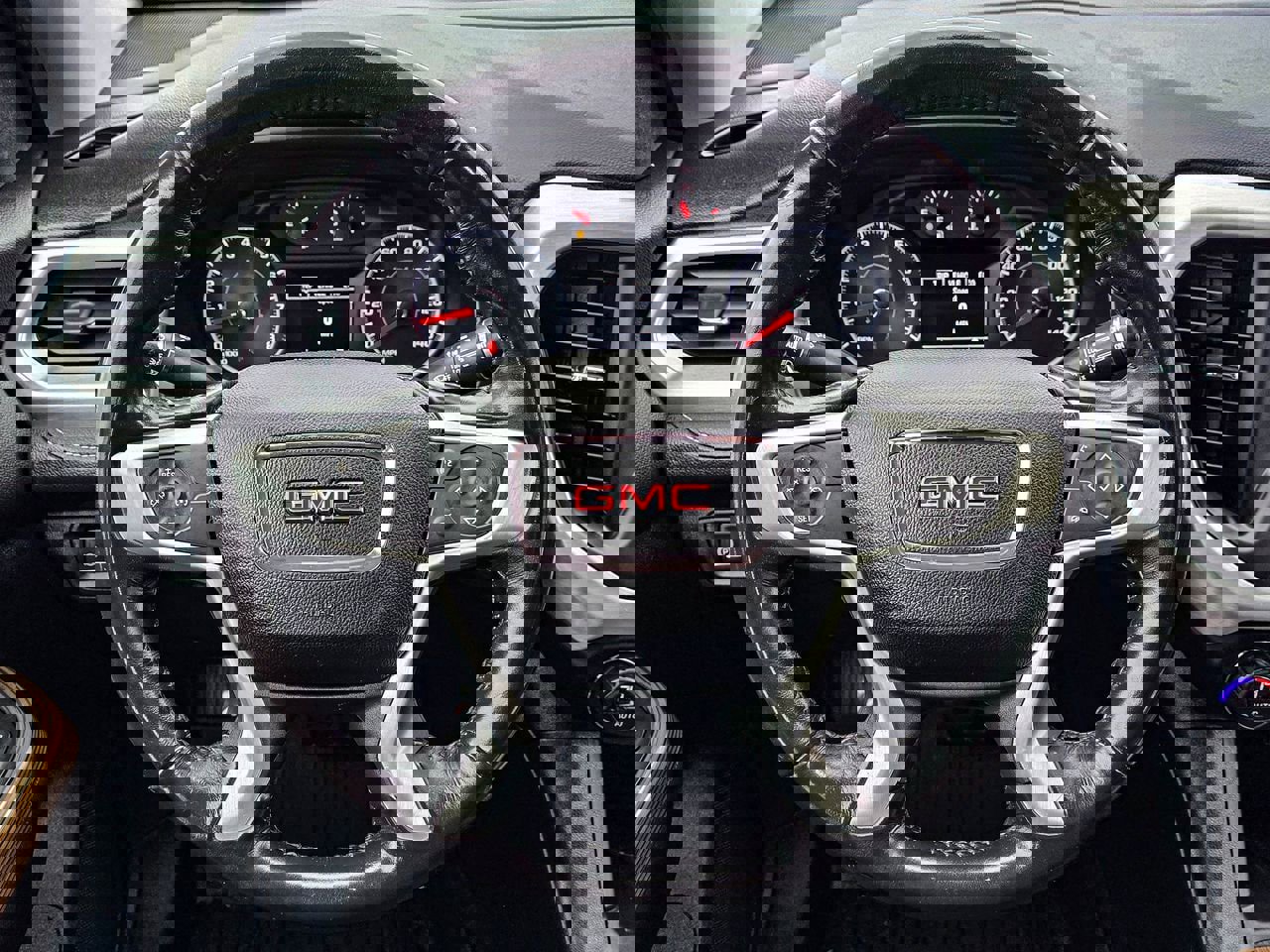 Used 2019 GMC Acadia SLE w/ LPO, Floor Liner Package image 29