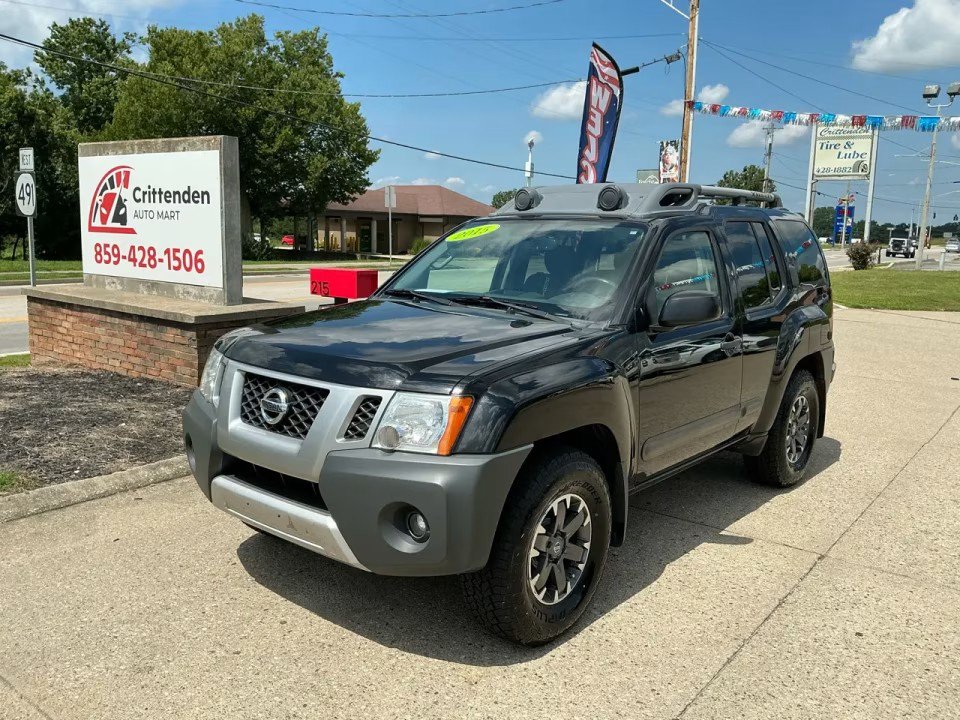 Used 2015 Nissan Xterra PRO-4X AWD/4WD image 1