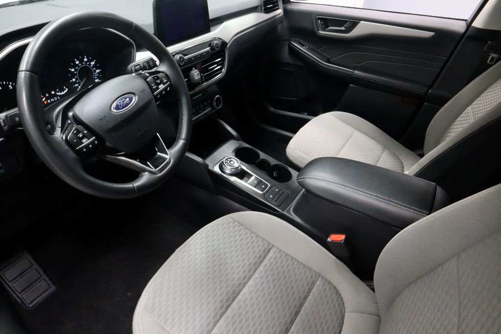 Used 2022 Ford Escape SE w/ Cold Weather Package image 22