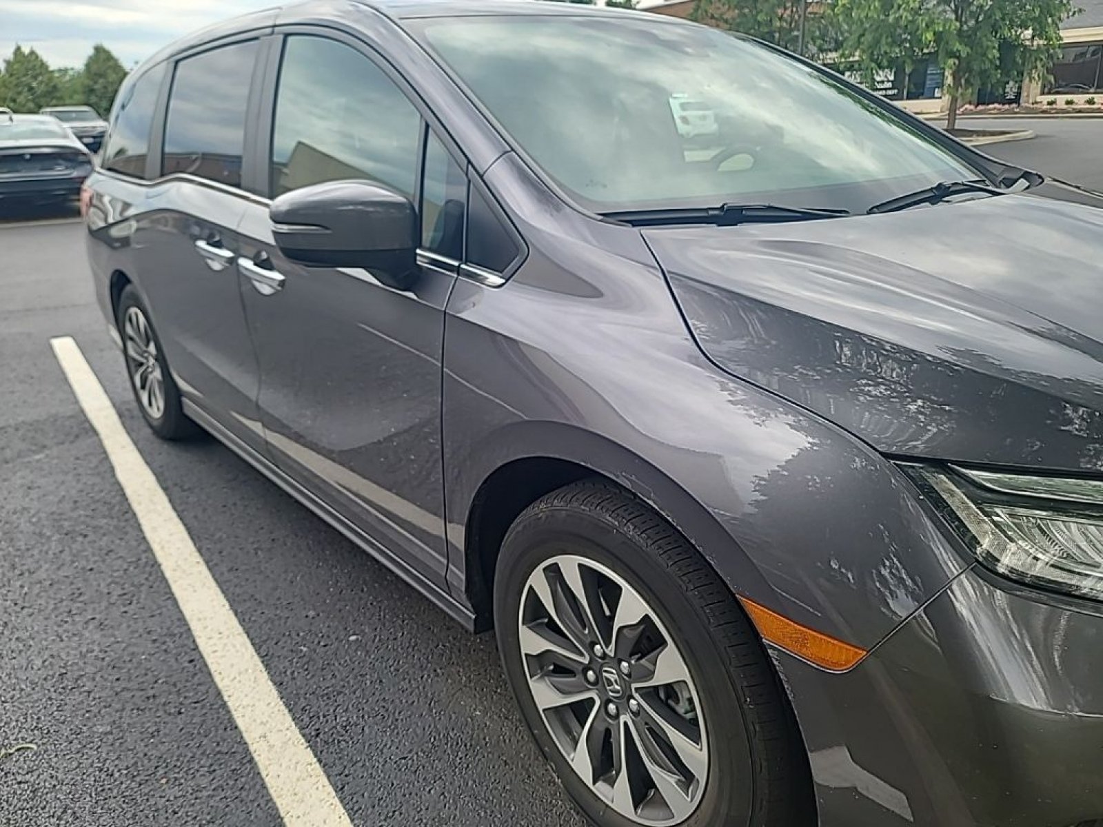 Certified 2024 Honda Odyssey EX-L image 3