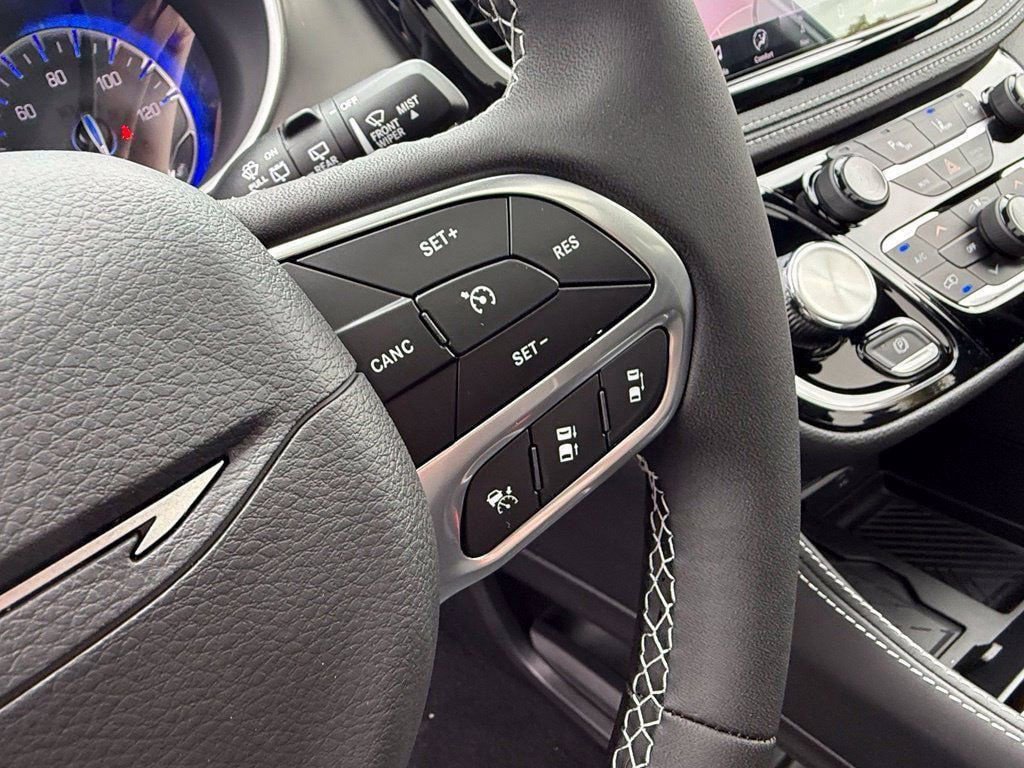New 2027 Chrysler Pacifica Limited FWD image 19