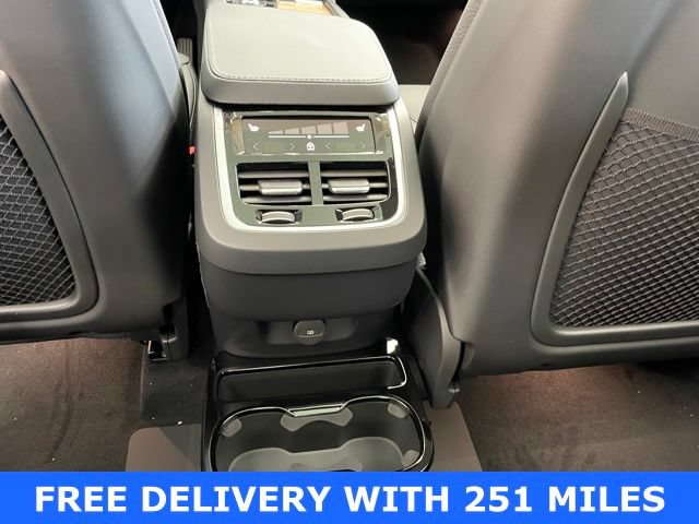 New 2024 Volvo XC90 B6 Plus w/ Protection Package AWD/4WD image 25