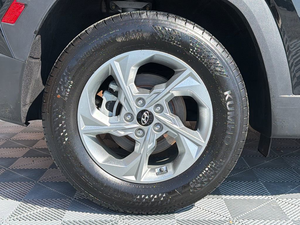 Used 2024 Hyundai Tucson SE image 17