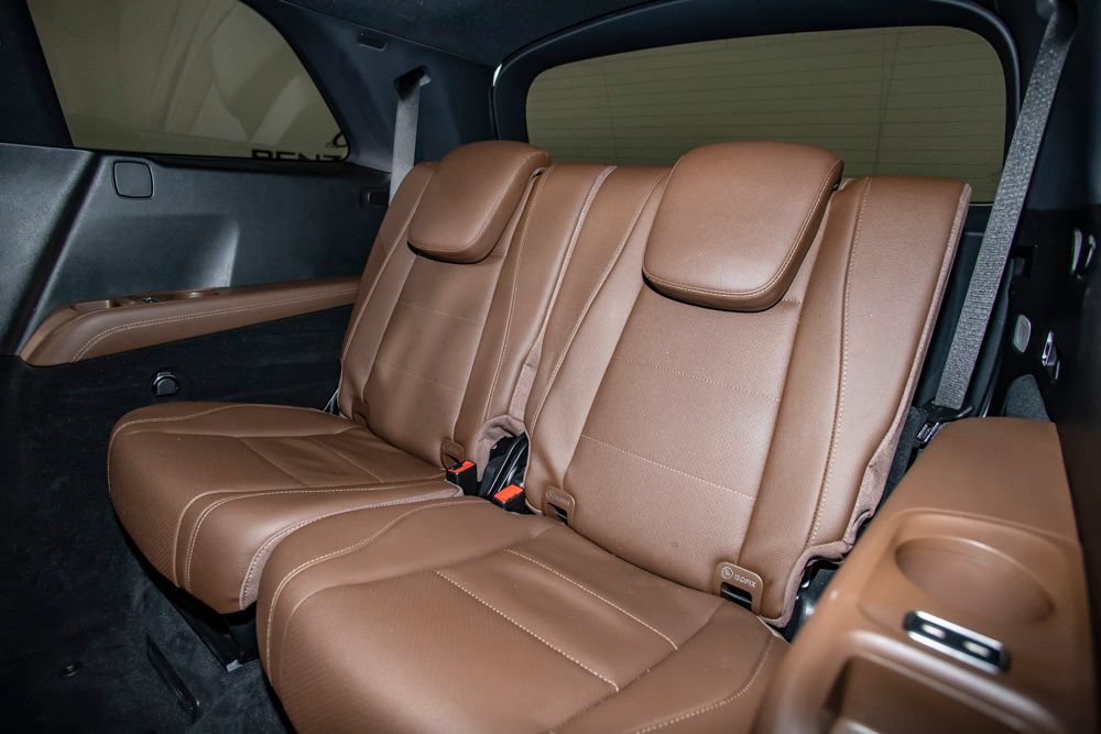 Used 2024 Mercedes-Benz GLS 450 4MATIC image 16