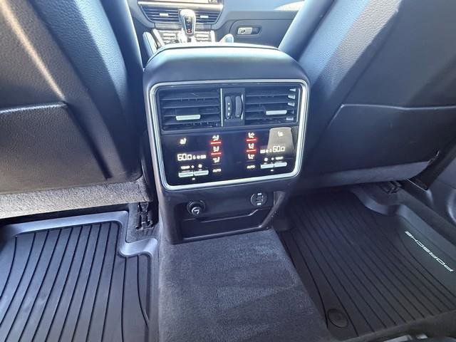 Used 2019 Porsche Cayenne AWD/4WD image 20