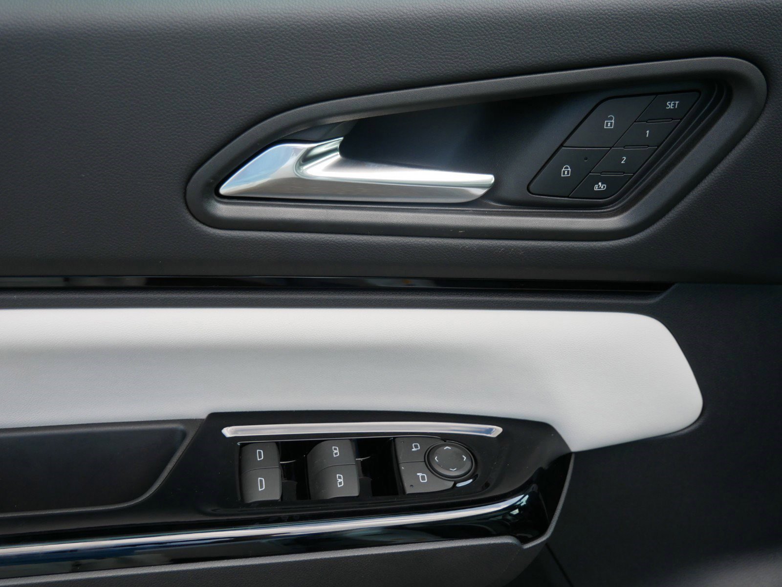 New 2026 Honda Prologue Touring image 11