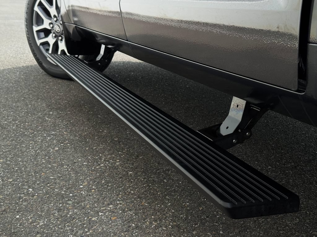 Certified 2025 Toyota Tundra 1794 Edition AWD/4WD image 32