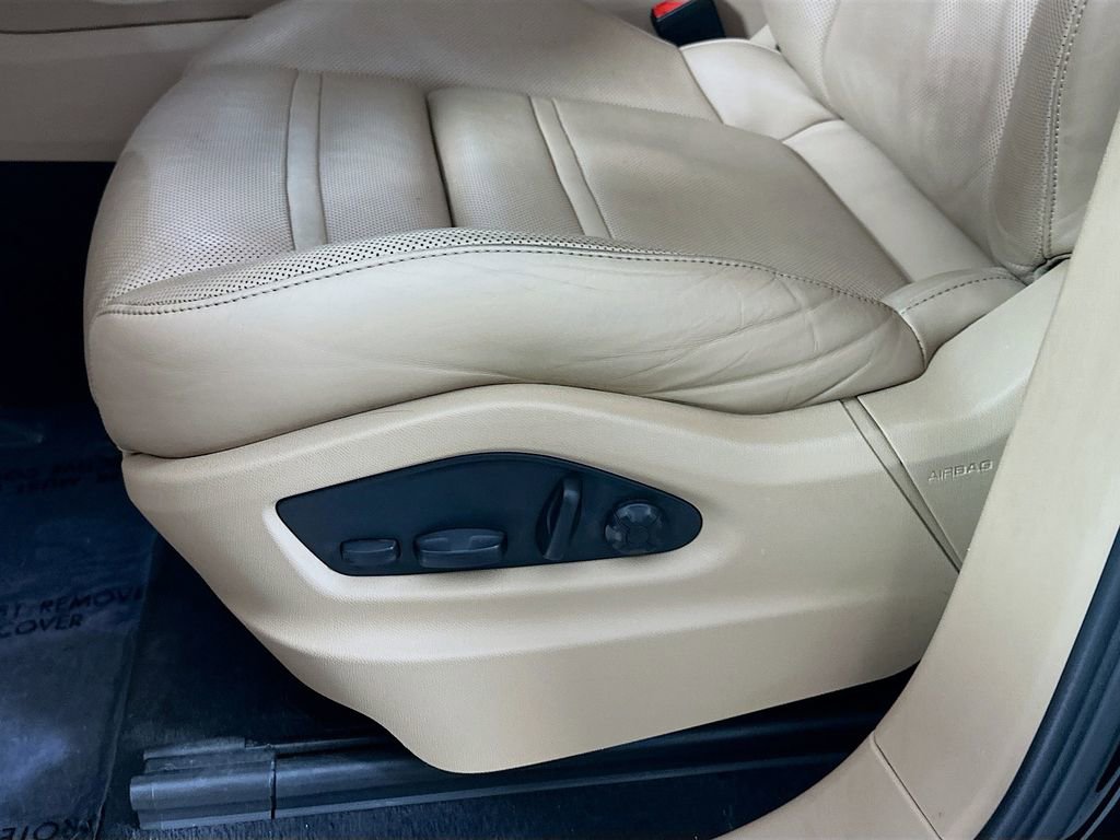 Used 2023 Porsche Cayenne S image 21