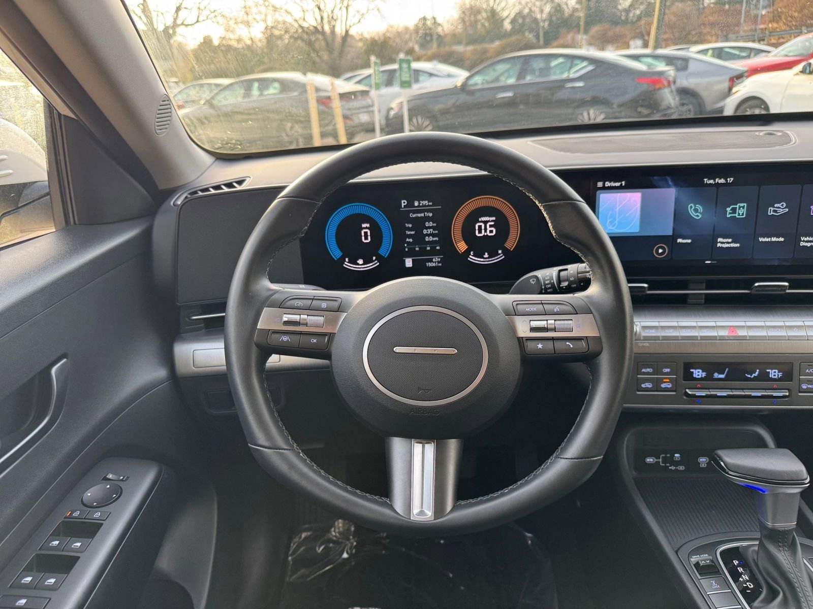 Used 2025 Hyundai Kona SEL image 30