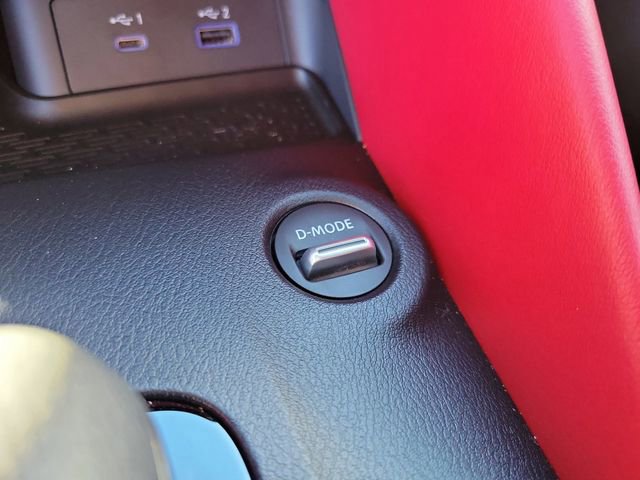 Certified 2024 Nissan Z Performance w/ Floor Mat Package image 30