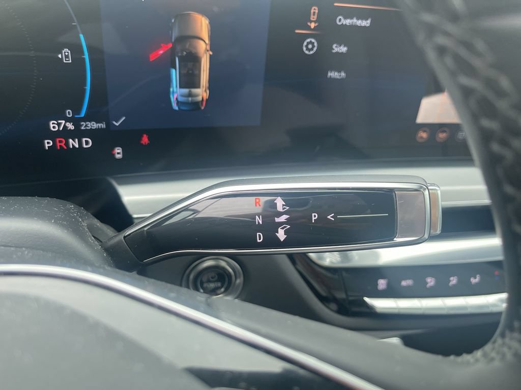 Certified 2025 Cadillac Lyriq Luxury AWD/4WD image 34