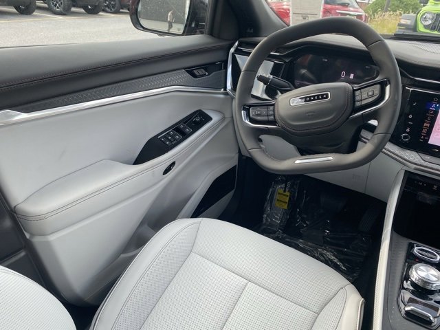 New 2025 Jeep Wagoneer S Limited image 36