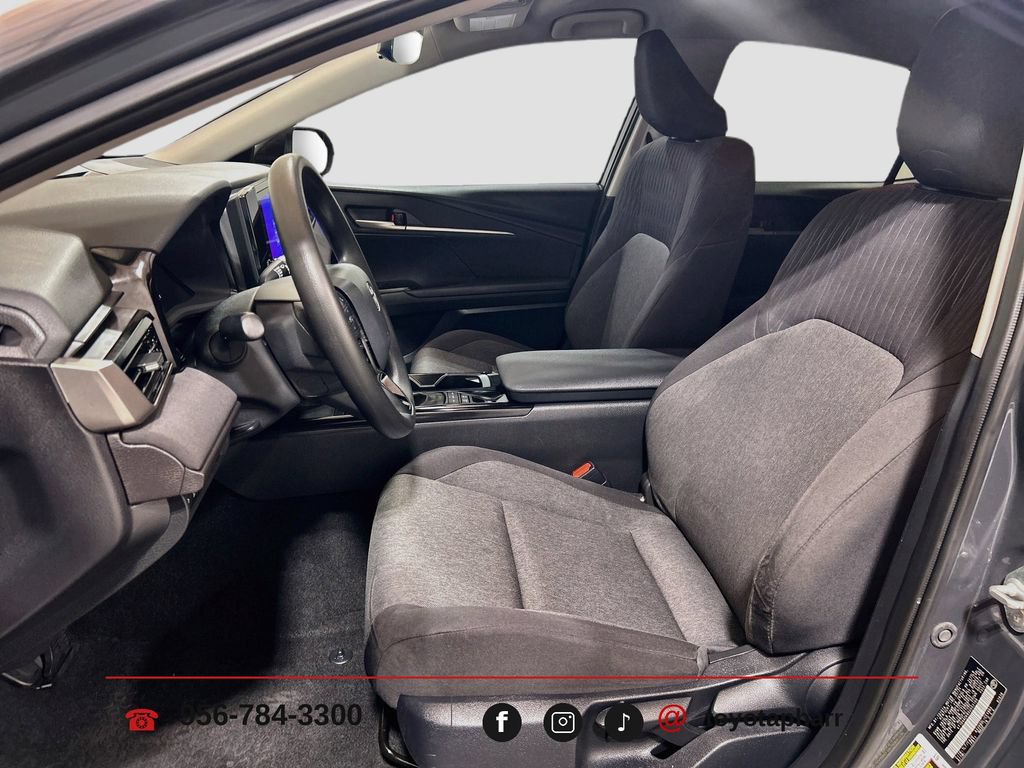 Used 2025 Toyota Camry LE FWD image 18